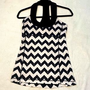 ❤️LULULEMON SCOOP NECK RacerBack Chevron TankBra top